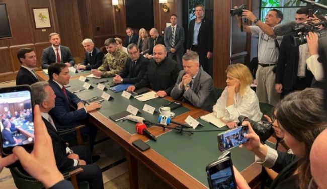 Первые кадры: Во Флориде начались переговоры Украины и США Первые кадры: Во Флориде начались переговоры Украины и США