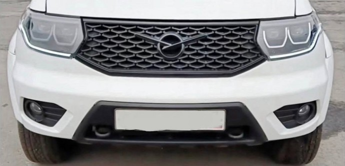 В Сети появились шпионские фото обновлённого УАЗ «Патриот» с LED-фарами и турбодизелем