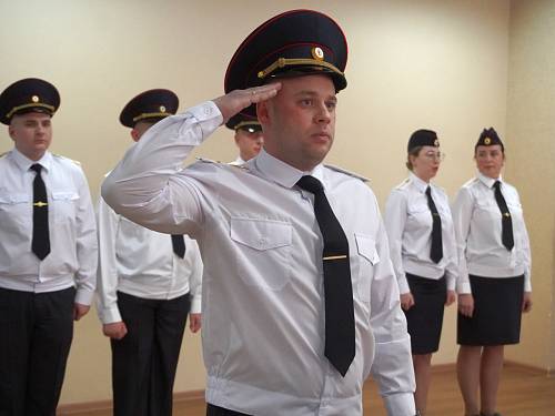Молодые полицейские Амурской области приняли присягу