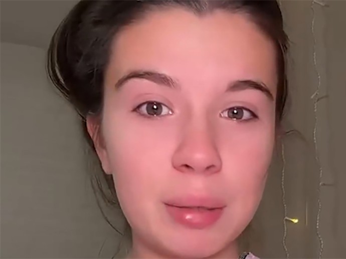 Россияне жалуются на потерю слуха после гонконгского гриппа Россияне жалуются на потерю слуха после гонконгского гриппа