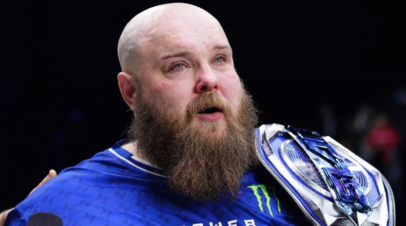 Камоцкий заявил, что ему запретили выходить на бой по пощёчинам с флагом России Камоцкий заявил, что ему запретили выходить на бой по пощёчинам с флагом России