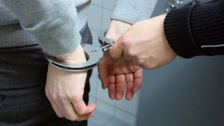 В Дагестане арестовали охранника экс-главы региона по делу о мошенничестве