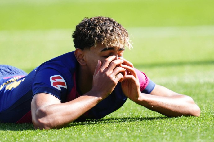 Отец Ямаля сделал заявление после поражения «Барселоны» от «Реала» Отец Ямаля сделал заявление после поражения «Барселоны» от «Реала»