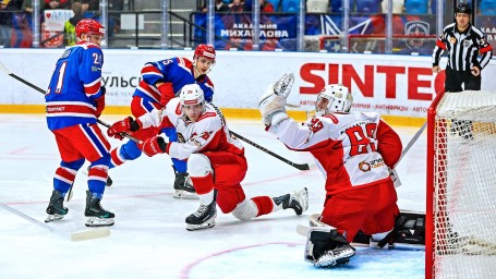 АКМ выиграл у «Горняка-УГМК»