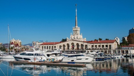 Пассажиры первого парома из Трабзона сутки не могли сойти на берег в Сочи