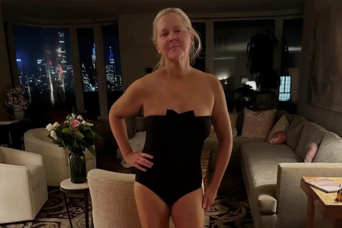 Похудевшая почти на 80 кг актриса Эми Шумер показала стройное тело в бикини Похудевшая почти на 80 кг актриса Эми Шумер показала стройное тело в бикини