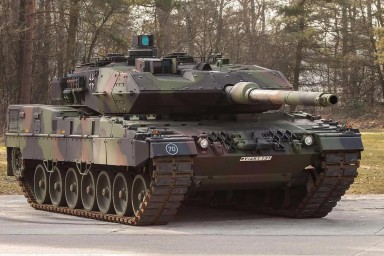 Немецкий танк устроил затор на финской трассе