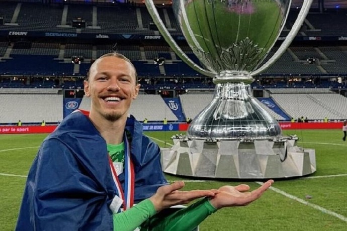 Сафонов: "Думаю, в Россию невозможно привезти оригинал кубка Лиги чемпионов"