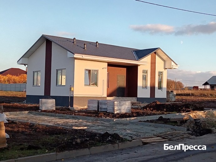 Вячеслав Гладков оценил качество новых домов для многодетных семей в Белгороде Вячеслав Гладков оценил качество новых домов для многодетных семей в Белгороде