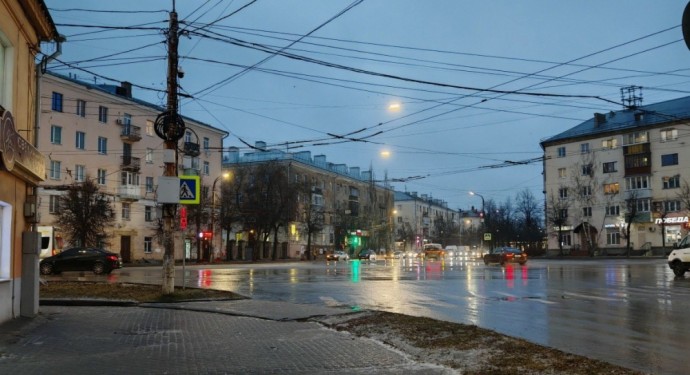 Дорожники обрабатывают Кострому от гололеда Дорожники обрабатывают Кострому от гололеда