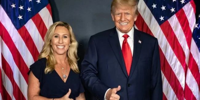 Трамп назвал Марджори Тейлор Грин «предательницей» и «позором Республиканской партии» Трамп назвал Марджори Тейлор Грин «предательницей» и «позором Республиканской партии»