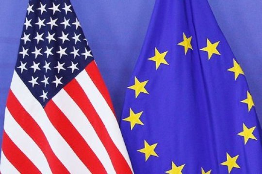Politico: глава ЕК призвала Трампа усилить давление на Россию