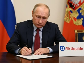 Газ, который кормил Европу, стал российским: что изменилось после указа Владимира Путина