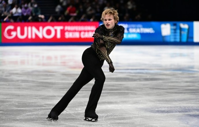 Илья Малинин с мировым рекордом выиграл финал Гран-при по фигурному катанию Илья Малинин с мировым рекордом выиграл финал Гран-при по фигурному катанию