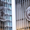 США ограничат сотрудничество с ВОЗ, заявил Госдеп