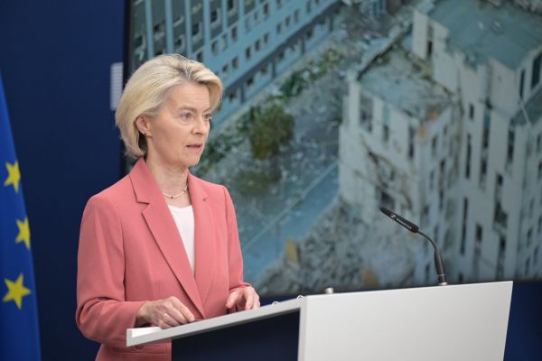 Глава Еврокомиссии: Говорила с Трампом. Обещала ускориться…