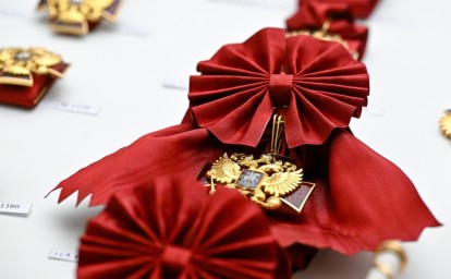 Владимир Путин вручил знаки отличия «За наставничество» двум учителям из Москвы и Рязанской области