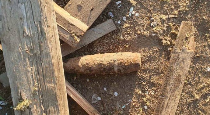 Астраханец нашел в своем дворе снаряд времен ВОв