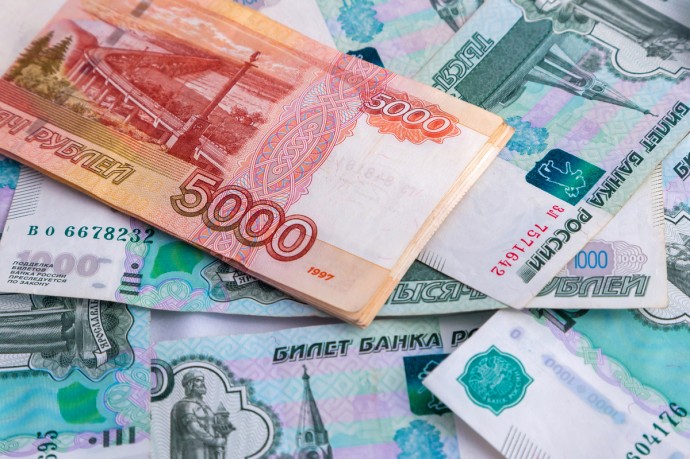 Средняя зарплата в России превысила психологическую отметку