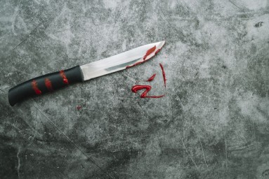 Били ногами, кастетом и ножом: жестоких подростков накажет суд Находки