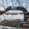 В Благовещенске приступили к расчистке одного из самых захламленных участков Бурхановки