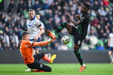 Рекордный гол Кордобы помог "Краснодару" разгромить "Крылья Советов" и возглавить РПЛ