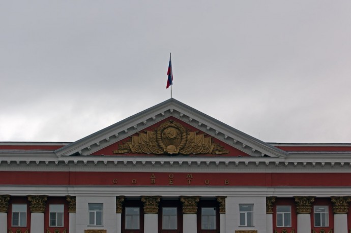 Бизнесу Курской области продолжат компенсировать зарплаты в период простоя