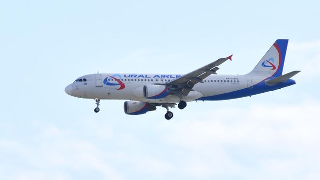 Специалисты проводят оценку состояния самолета, севшего в Ашхабаде