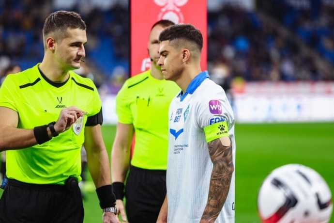 «Россияне смогли бы выйти на ЧМ»: бразилец из РПЛ оценил силу сборной России «Россияне смогли бы выйти на ЧМ»: бразилец из РПЛ оценил силу сборной России