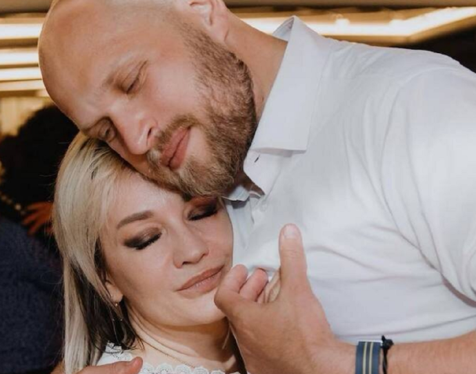 Татьяна Буланова отметила годовщину начала отношений с молодым супругом Татьяна Буланова отметила годовщину начала отношений с молодым супругом