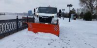 Коммунальщики Астрахани ликвидируют последствия снегопада