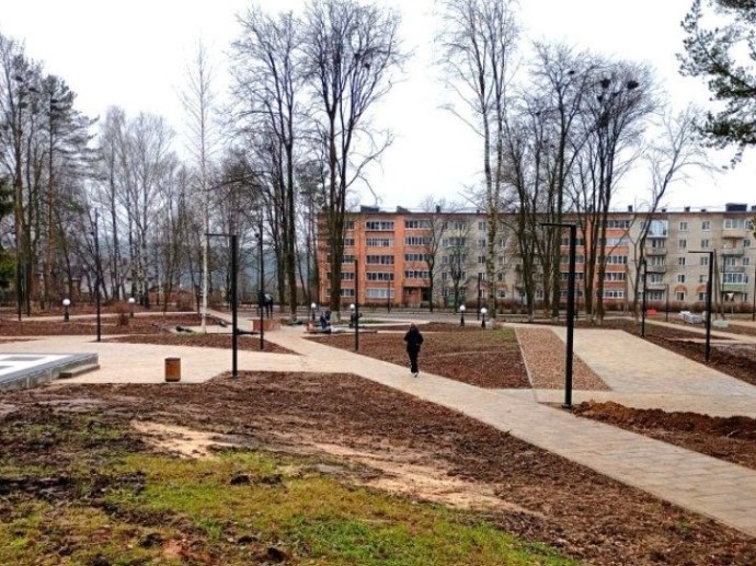 Юбилейная и Преображенская площади Данилова становятся комфортнее благодаря нацпроекту