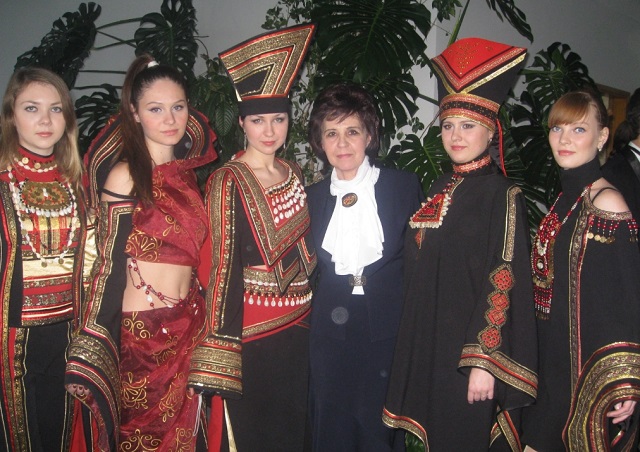 В Выставочном зале Музея Эрьзи представят экпозицию «Узоры времени»