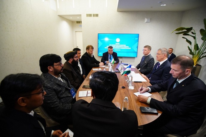 Радий Хабиров встретился с гостями из Индии, Узбекистана и Афганистана Радий Хабиров встретился с гостями из Индии, Узбекистана и Афганистана