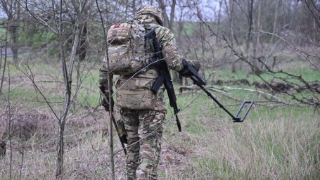 ВСУ использовали немецкие мины в Курской области, рассказал сапер