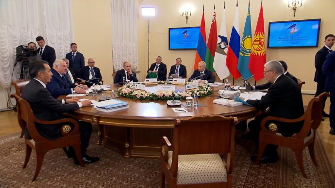 Путин: Сотрудничество в рамках Евразийского экономического союза продолжает поступательно развиваться Путин: Сотрудничество в рамках Евразийского экономического союза продолжает поступательно развиваться