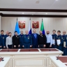 Александр Куренков посетил Ситуационный центр Дагестана и вручил ведомственные награды