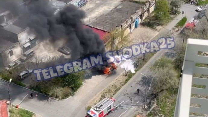 Выгорел дотла: Очередной электромобиль полыхнул на зарядке во Владивостоке