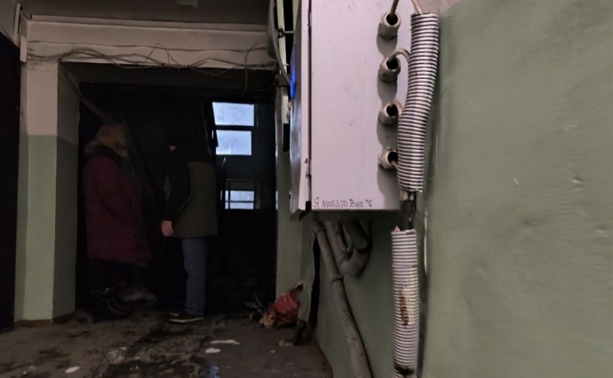 В Поронайске загорелся подъезд жилого дома В Поронайске загорелся подъезд жилого дома