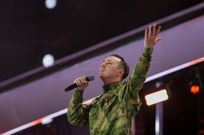 Патриотический фестиваль «Сердцем к людям» пройдет в Москве в День флага России