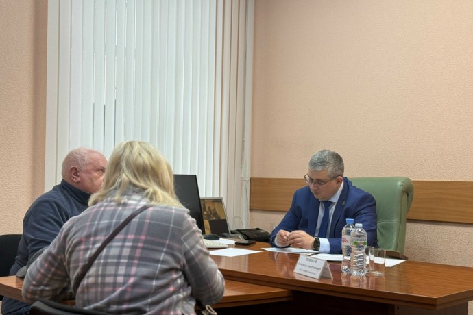 Глава Смоленска Александр Новиков провел первый в текущем году личный прием граждан