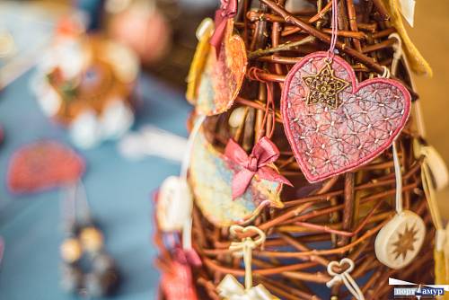 В Приамурье стартовал конкурс елочных игрушек «Чудо-варежка» В Приамурье стартовал конкурс елочных игрушек «Чудо-варежка»