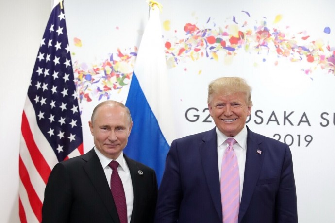 Ушаков: Россия и США движутся к встрече Путина и Трампа