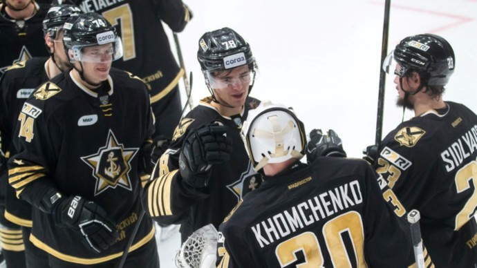 Леонид Тамбиев отреагировал на поражение «Адмирала» от «Северстали» Леонид Тамбиев отреагировал на поражение «Адмирала» от «Северстали»