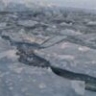 В Астрахани спасатели вытащили из Волги мужчину, прыгнувшего с причала