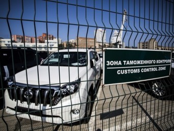 В июле через Владивосток в Россию было ввезено рекордное количество импортных автомобилей