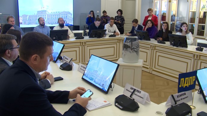 В Петербурге обсудили, как изменится карта выборов после обновления границ одномандатных округов В Петербурге обсудили, как изменится карта выборов после обновления границ одномандатных округов