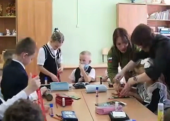 Более полутысячи посылок собрали дети Благовещенска для бойцов СВО Более полутысячи посылок собрали дети Благовещенска для бойцов СВО