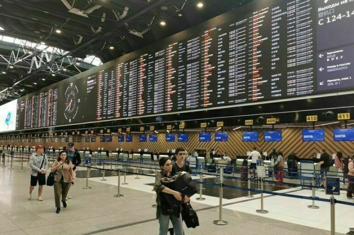 Депутаты предложили повысили планку долга для разрешения на выезд за границу