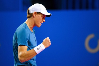 Синнер выиграл у Зверева и досрочно пробился в полуфинал Итогового турнира АТР